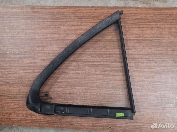 Форточка задняя Nissan Almera Classic B10