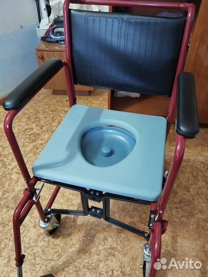 Кресло складное санитарное, на колёсах