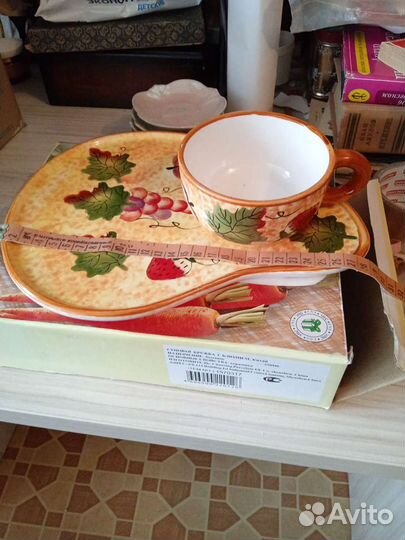 Чайные пары, блюдца, вазы