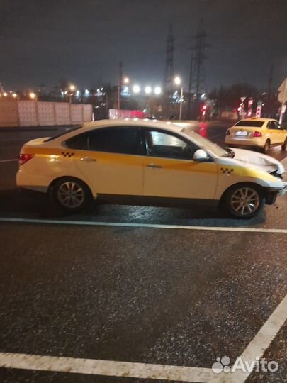 Nissan Almera 1.6 AT, 2017, битый, 360 000 км