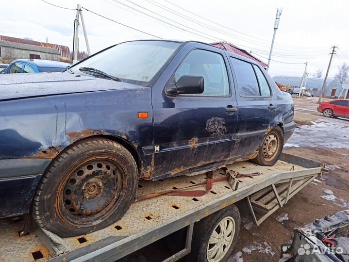 Разбор на запчасти Volkswagen Vento 1.8 мт