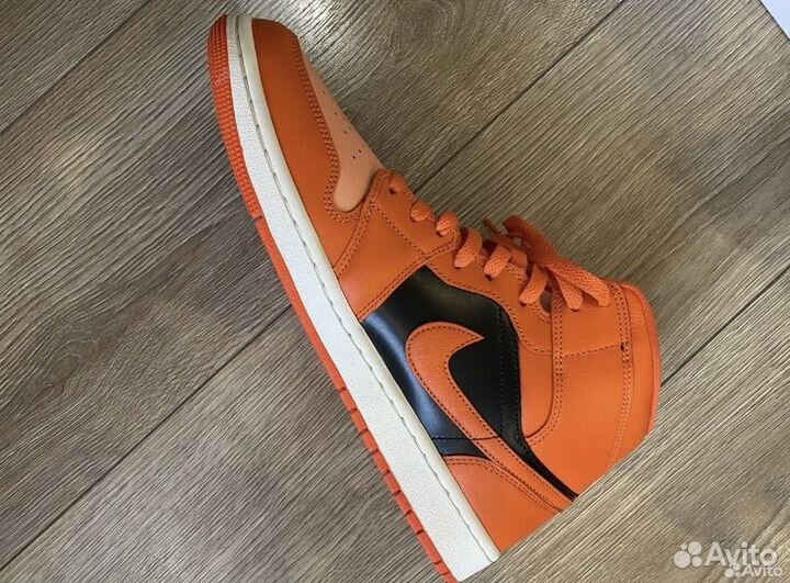 Air jordan 1 mid