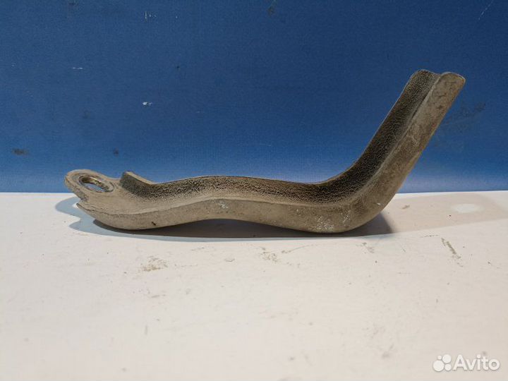 Кронштейн впускного коллектора Renault Logan 1 1.6