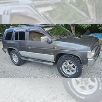 Nissan Terrano 2.7 AT, 1993, 240 000 км, с пробегом, цена 670 000 руб.