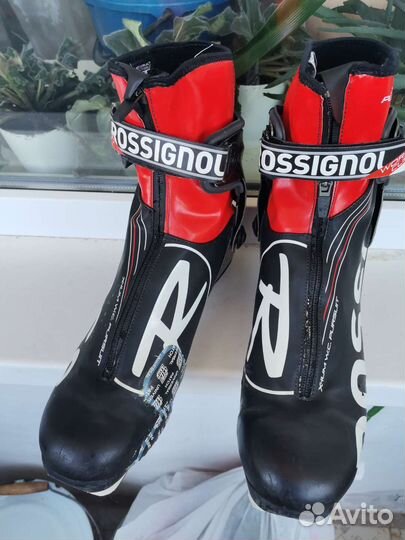 Лыжные ботинки коньковые rossignol