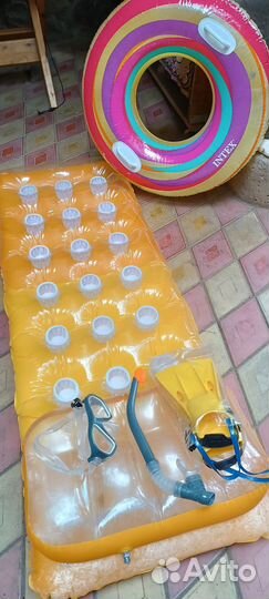 Круг для плавания, маска, трубка, ласты, матрас