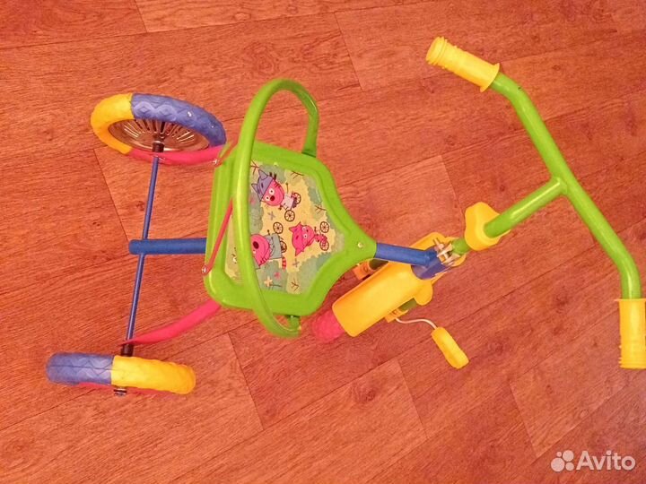 Детский трехколесный велосипед