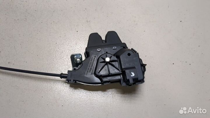 Замок багажника Mercedes E W212, 2009