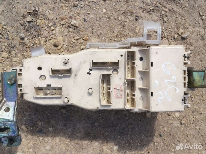 Блок предохранителей Mazda 626