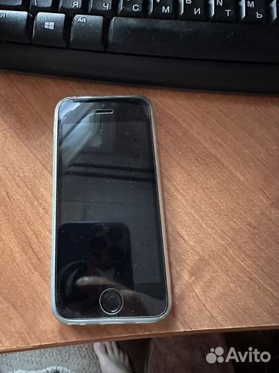 Телефон iPhone 5 с