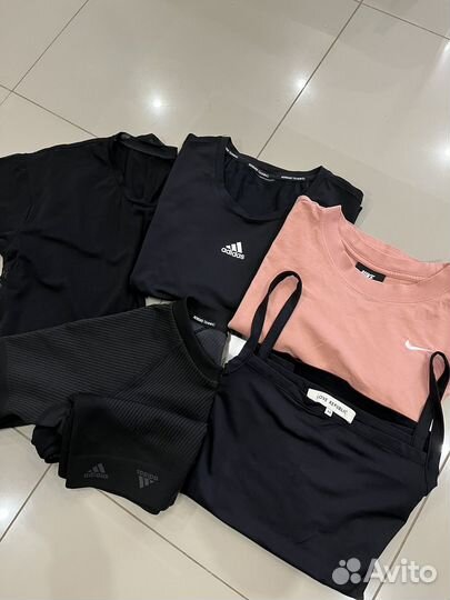 Спортивная брендовая одежда пакетом