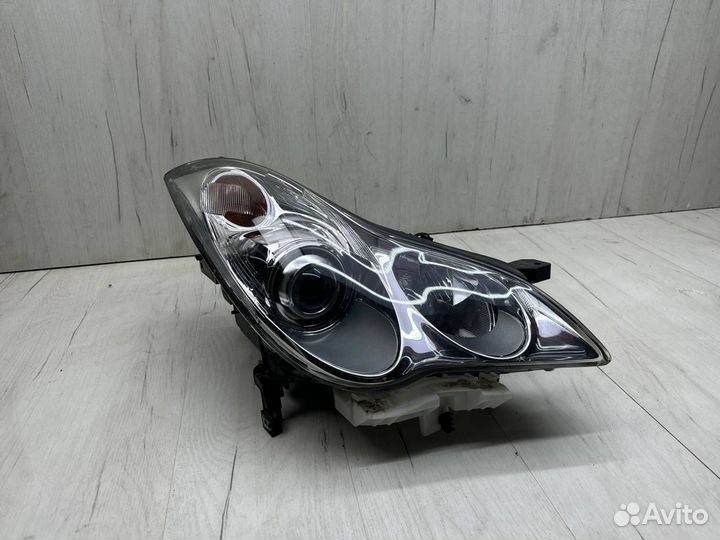Фара ксеноновая правая Infiniti Ex37 NJ50
