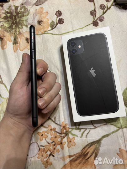 iPhone 11, 64 ГБ