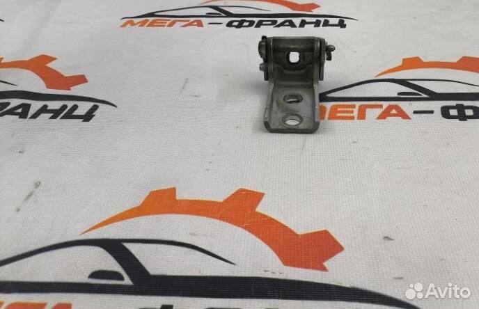 Петля двери передняя правая Citroen C4 хэтчбек(B7)