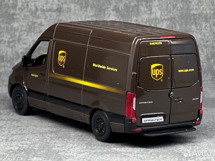 Модель mercede sprinter 1/48 kinsmart