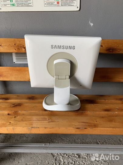Монитор Samsung 760bf 17”(43.2)