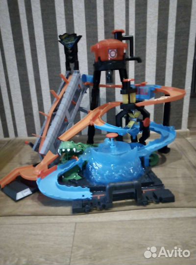 Трек Хот Вилс мойка