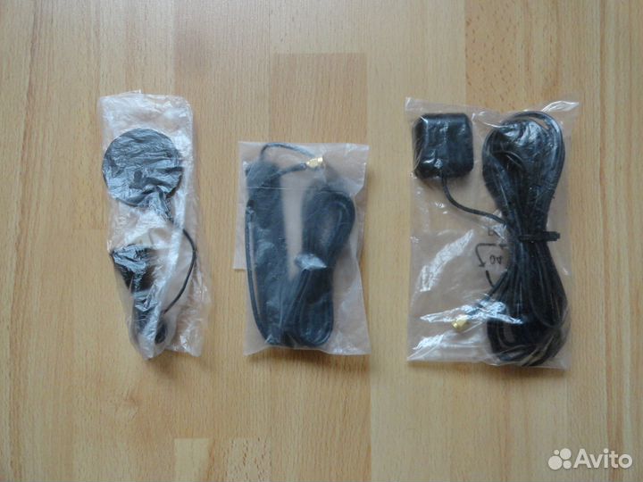 Автомобильная антенна скрытая, активная, рамочная