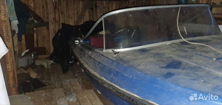 Лодка. Лодочный гараж