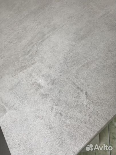 Кухонный стол