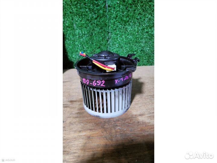 Мотор печки на nissan xtrail NT31 MR20