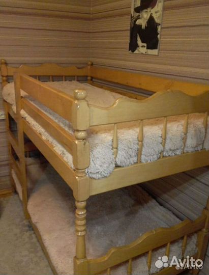 Продам двухярусную кровать