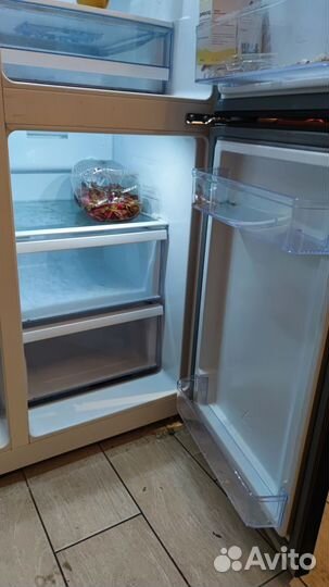 Холодильник Hyundai CS6073FV