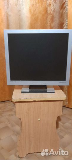 Монитор Samsung