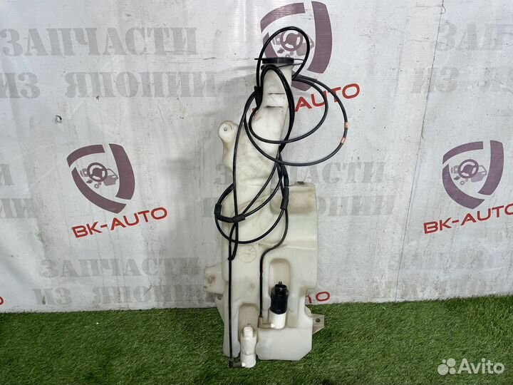 Бачок стеклоомывателя Cadillac Escalade GMT900