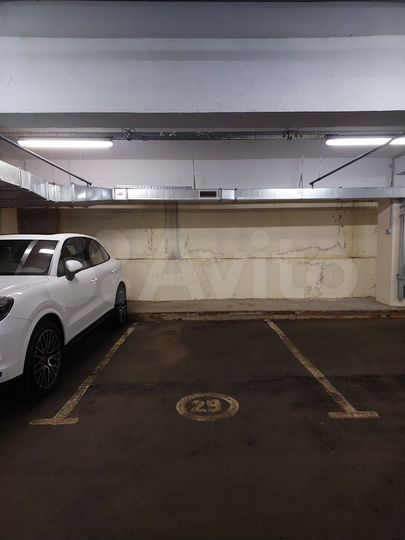 Машиноместо, 10 м²