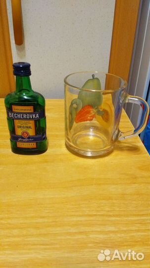 Маленькая бутылочка из-под Бехеровки