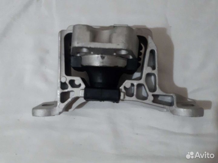 Опора двигателя Ford Focus ll.lll