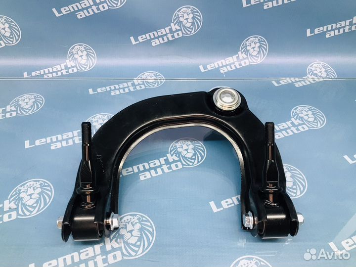 Рычаг подвески верхний правый Hyundai Sonata