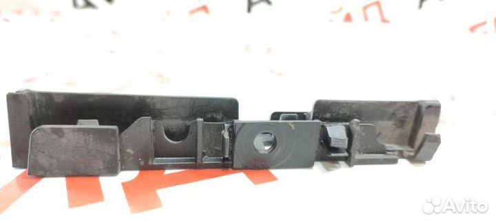 Кронштейн крепления порога левый Audi A6 4G CGW