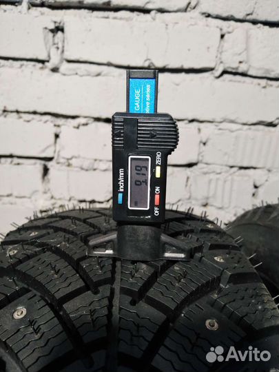 Bfgoodrich G-Force Stud 205/60 R16 96Q