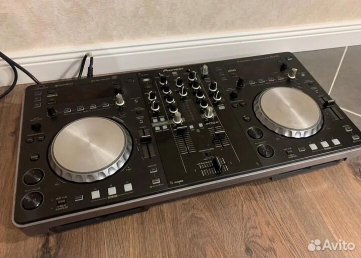 Диджейский пульт pioneer XDJ-R1