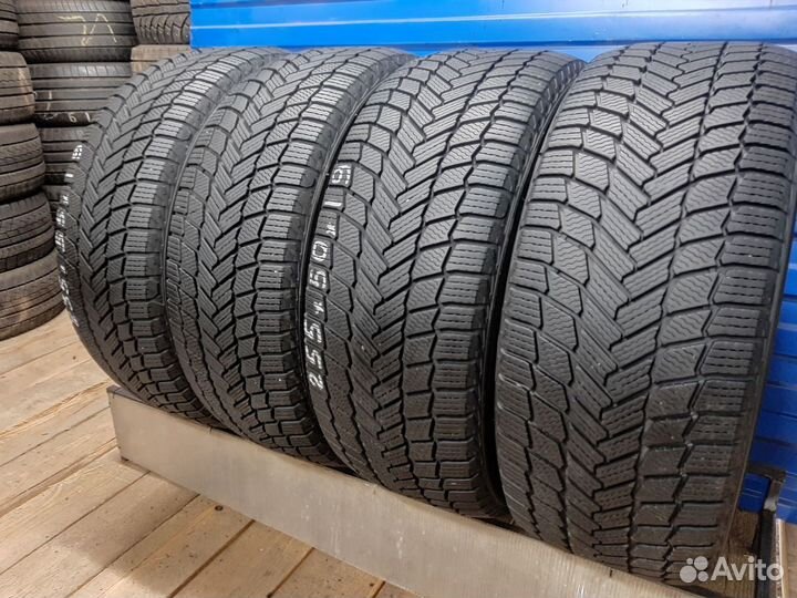 Michelin X-Ice Snow SUV 235/55 R19 и 255/50 R19 105H