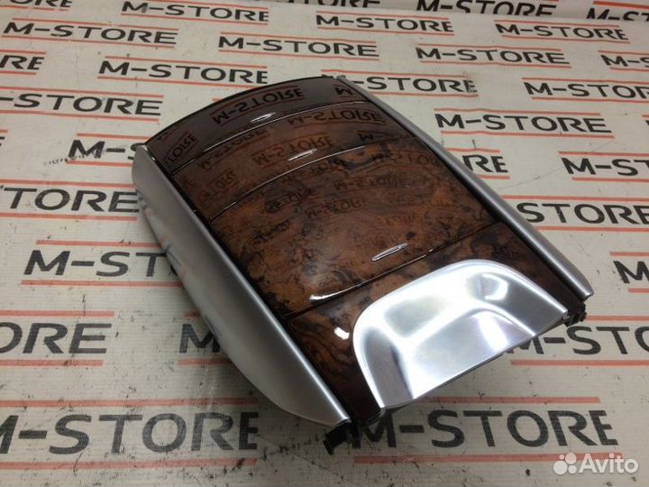 Консоль между сидений передний Mercedes-Benz