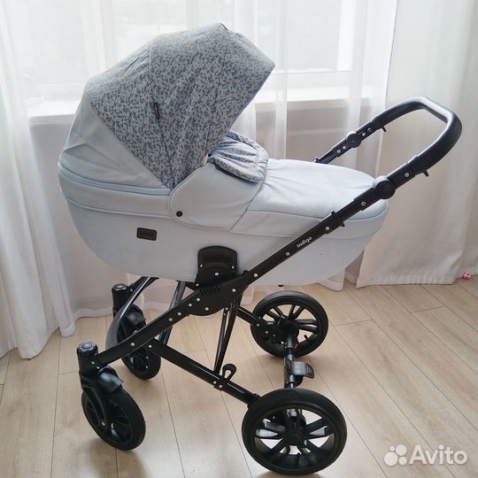 Продам коляску 3 в 1