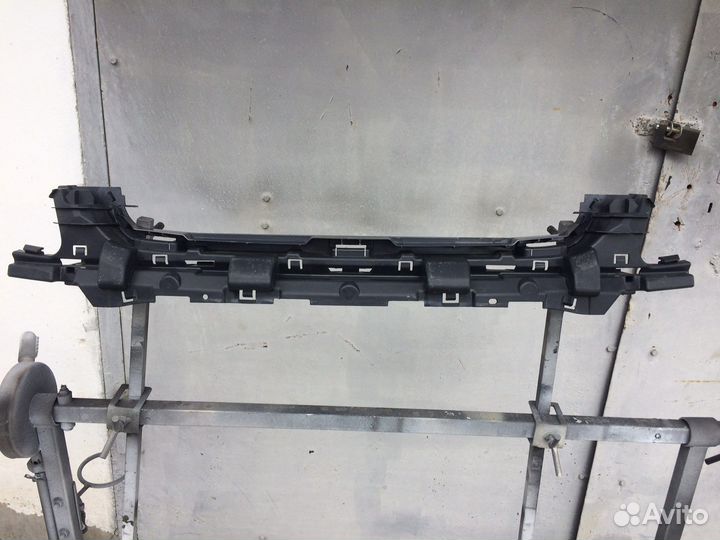 Усилитель переднего бампера ford focus 2