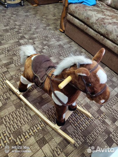 Детская качалка лошадь