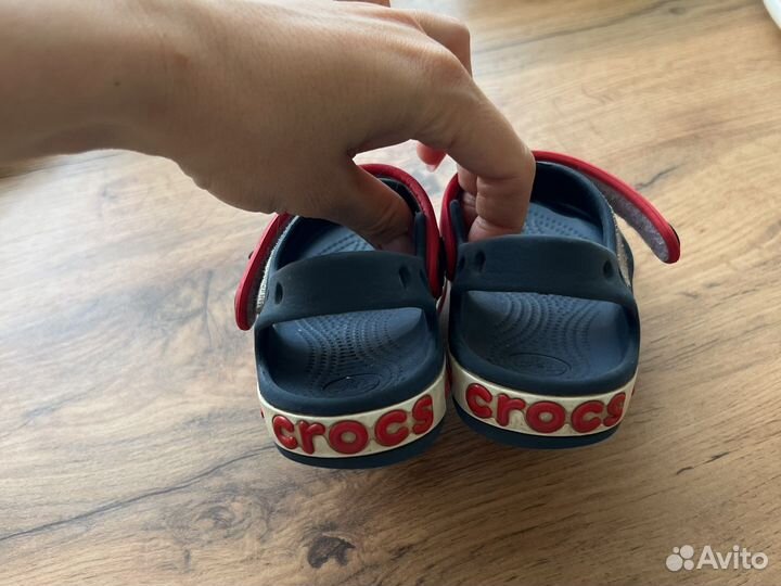 Сандалии crocs c9