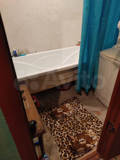 Комната 16 м² в 5-к., 3/5 эт.