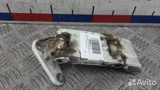 Петля двери распашной левой iveco daily 4 (29S-40S