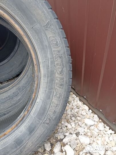 Шины 225 65 17 летние бу