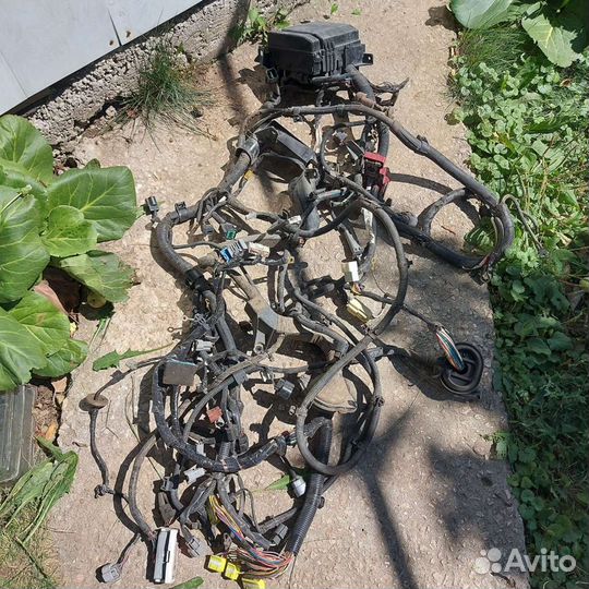 Блок предохранителей лансер 10 проводка разъем