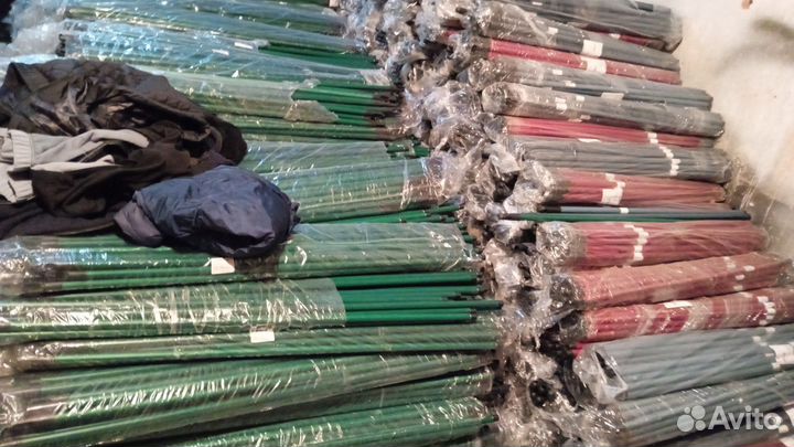 Черенок, рукоятка для швабры, метлы, грабли