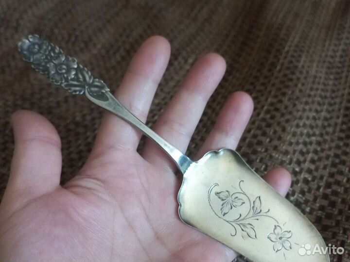 Серебряная лопатка для торта