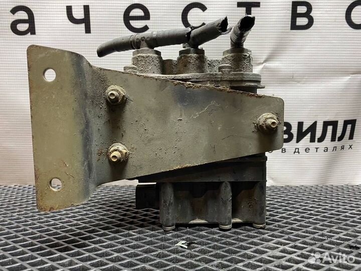 Кран уровня пола DAF 106 1888014