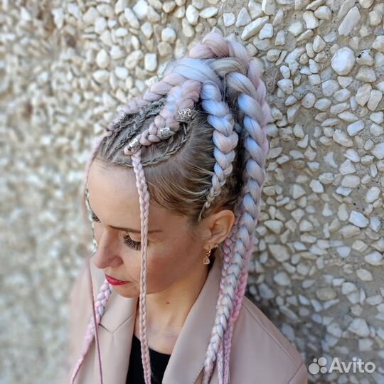 Плетение кос с канекалоном